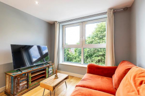 Spacious Modern Flat in Chelsea Harbour